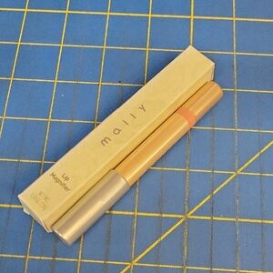 Mally Lip Magnifier Soft Nude 2.8g New in Box